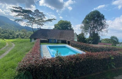 San Antonio del Tequendama Cabin | Confortable Cabaña Para que Disfrute con su Pareja