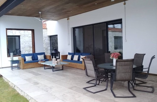 Puebla House | Con cocinera y recamaristas casa para 20. Bienvenidos relájate y convive.