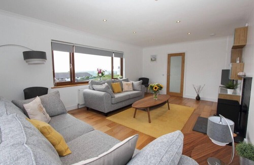 Eriskay Cottage | CONAN MARA, pet friendly, with open fire in Eriskay, South Uist