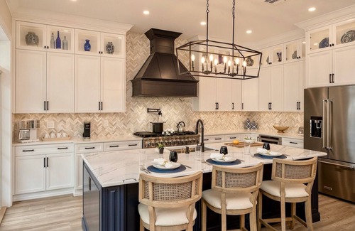 Bahama Village House | *CONCH CASA GRANDE @ THE ANNEX* Home+ Pool near Duval + LAST KEY SERVICES.