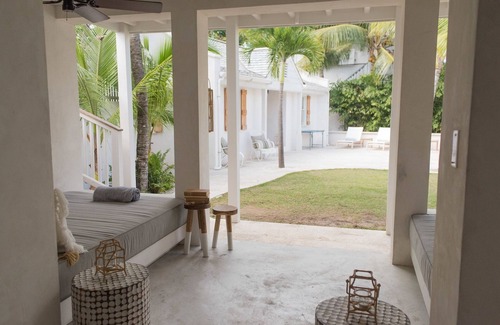 Dunmore Town House | Conch Shell Harbour Island 5 Bedroom Home