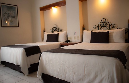 Centro Hotel | Concierge Plaza Colima