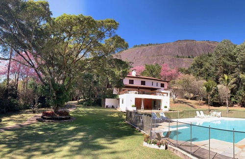 Araras Cottage | Cond. Denasa / Max Limit 16 Adults & Children / Services & Internet Included