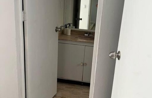 Roma Norte Apartment | Condesa-Roma Norte Cozy 2 bed 2 Bath Modern Feel