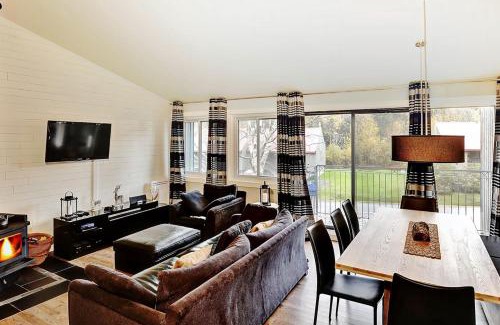 Stoneham Apartment | Condo 09 Chemin des Abruzzes by Les Chalets Alpins