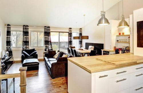Stoneham Apartment | Condo 09 Chemin des Abruzzes by Les Chalets Alpins
