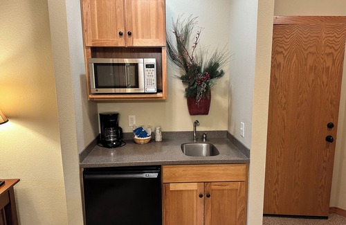 Eagle River Condo | CONDO 105@EAGLE WATERS RESORT