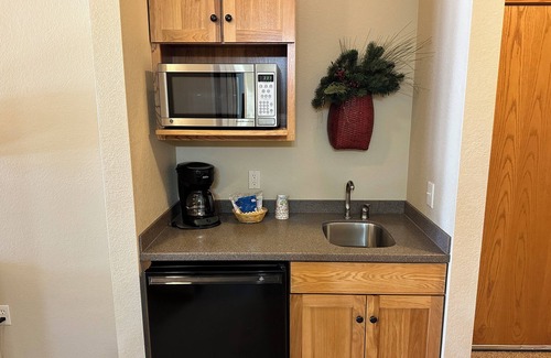 Eagle River Condo | CONDO 107@EAGLE WATERS RESORT