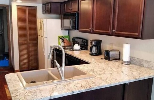 Brian Head Apartment | Condo 108, Wifi, Community Pool, Jacuzzi, Lounge,
