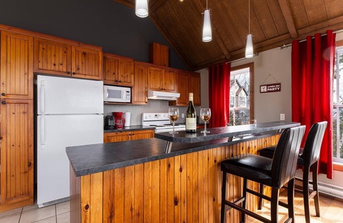 Petite-Riviere-Saint-Francois Condo | Condo 120H: Upper Floor Retreat with River Views