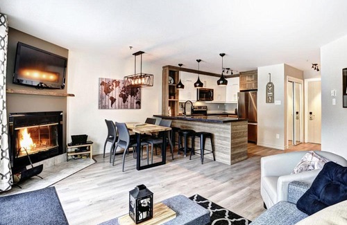 Stoneham Apartment | Condo 122 620 Chemin du Hibou by Les Chalets Alpins