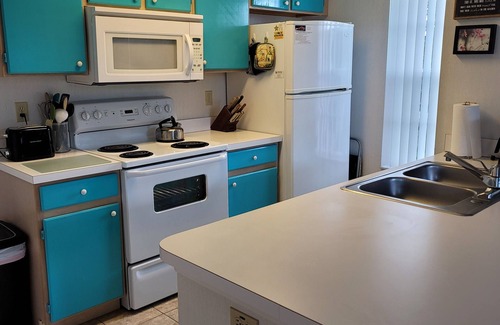 Royal Palm Bay Condo | Condo 15 minutes to Disney 3 Bed 2 Bath. NO PETS
