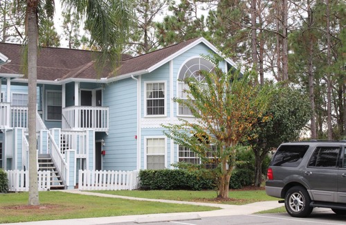 Royal Palm Bay Condo | Condo 15 minutes to Disney 3 Bed 2 Bath. NO PETS