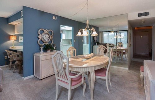 Bonita Springs Condo | Condo ∙ 2 bedrooms ∙ 4 guests