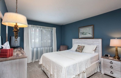 Bonita Springs Condo | Condo ∙ 2 bedrooms ∙ 4 guests