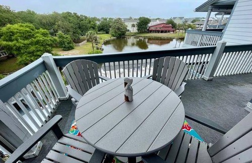 Surfside Beach Condo | Condo ∙ 2 bedrooms ∙ 5 guests