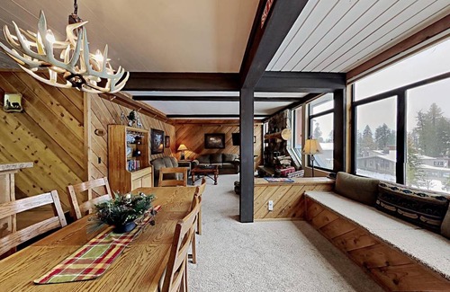 Mammoth Lakes Condo | Condo ∙ 2 bedrooms ∙ 6 guests