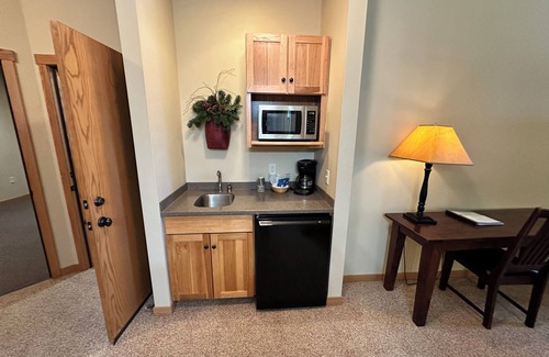Eagle River Condo | CONDO 202@EAGLE WATERS RESORT