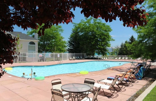 Harbor Village Condo | Condo - #202 Mountain View | 1 Bed, 1 Bath