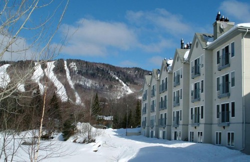 Stoneham Apartment | Condo 212 620 Chemin du Hibou by Les Chalets Alpins