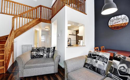 Stoneham Apartment | Condo 305 33 Chemin du Hameau by Les Chalets Alpins