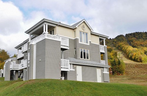 Stoneham Apartment | Condo 41 24 Chemin du Hameau by Les Chalets Alpins