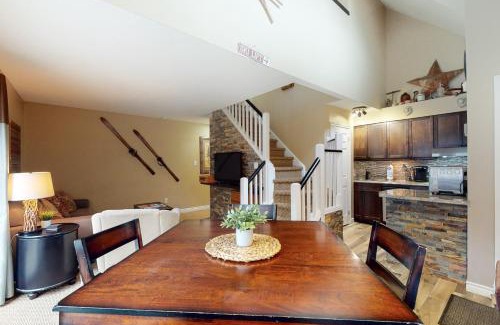 Craigleith Apartment | Condo 912 at North Creek Resort