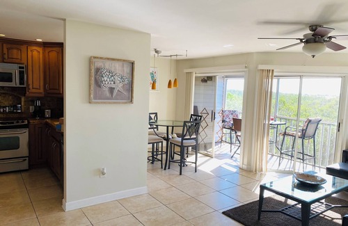 Holmes Beach Apartment | condo Anna Maria Sunrise