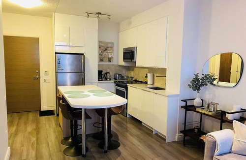 Willowdale Condo | Condo Apartment in North York, Yonge & Sheppard subway station