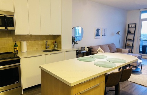 Willowdale Condo | Condo Apartment in North York, Yonge & Sheppard subway station