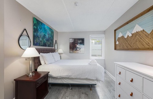 The Blue Mountains House | Condo at Blue Mountain on Ski Run Close to Village