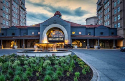 Kelowna Central Business District Condo | Condo at Marriott Grand Okanagan Resort