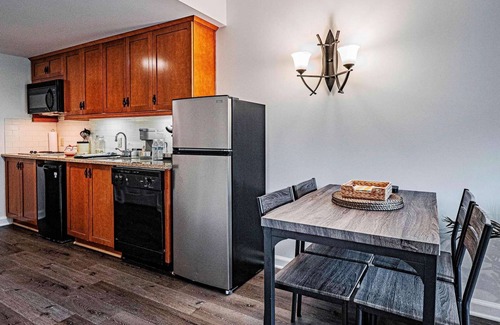 Vernon Condo | Condo at Mtn Creek 1 Bdr 1 Bath sleep 4 Mtn view #234