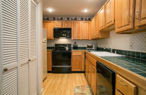 Incline Village Apartment | Condo at the popular McCloud complex (MC255)