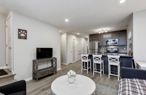 Seton Condo | Condo by South Health Campus