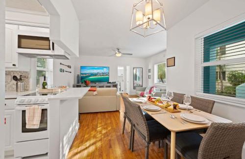 Central Beach Apartment | Condo by the Beach King Beds Lush Patio w BBQ Breakers Key One H0MES