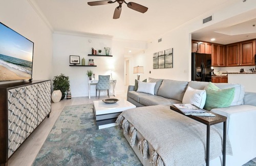 Royal Harbor Condo | Condo Close to 5th Avenue and the Beach