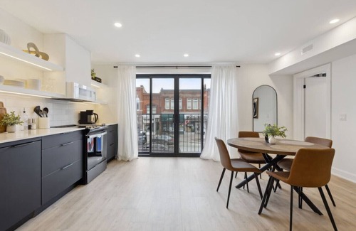 Collingwood Condo | Condo for 4 Overlooking Downtown Collingwood