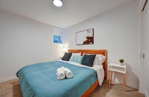 Pointe-Saint-Charles Apartment | Condo Hotel 101