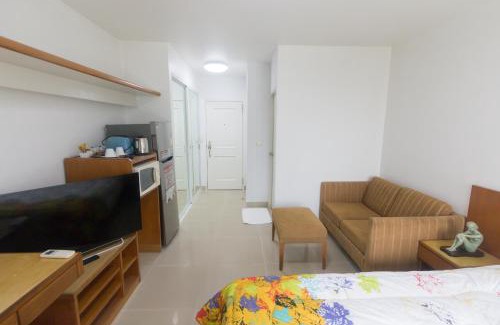 Huai Khwang Apartment | Condo I -House Laguna Garden RCA - Behind Sukhumvit-Outer CBD