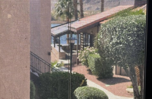 Bullhead City Condo | Condo in a Riverfront Complex
