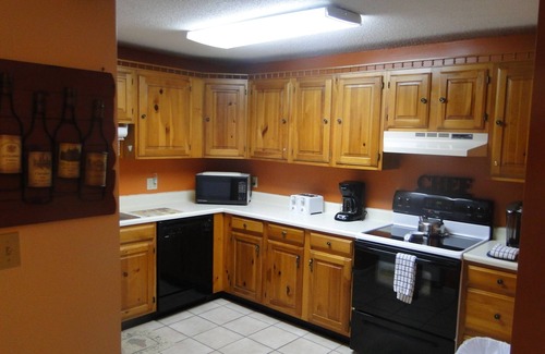 Bartlett Condo | Condo in Bartlett North Conway, NH white Mountains. Near Storyland Hi-speed Wifi