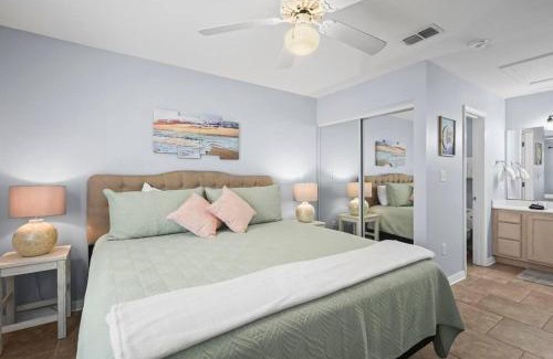Gulf Shores House | Condo in Gulf Shores King Suite