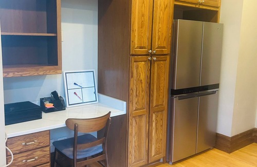 Hyde Park Condo | Condo in Hyde park 2 min UofC 6mi downtown