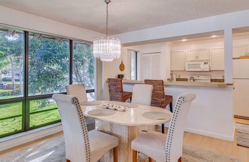 Hunt Club Condo | Condo in PGA National Resort w/Pool & Spa!