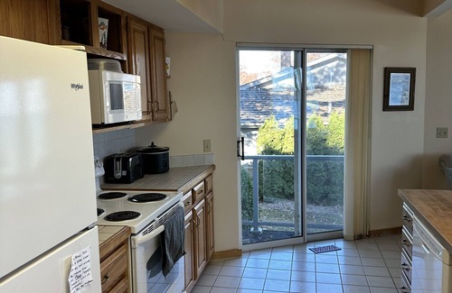 Suttons Bay Condo | Condo in world class Leelanau Peninsula, Suttons Bay Beach Condo