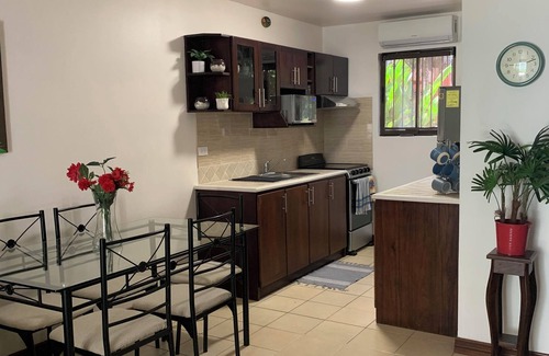 Santa Barbara Apartment | Condo Jade 63