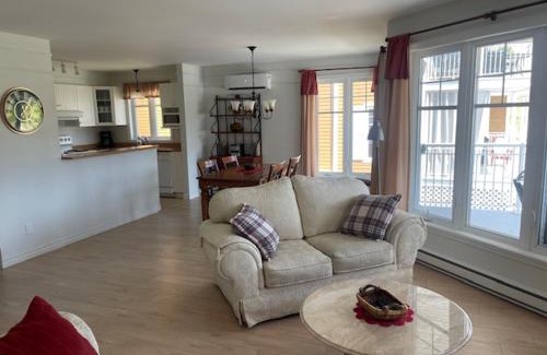 Saint Donat Apartment | Condo Lac Archambault 326
