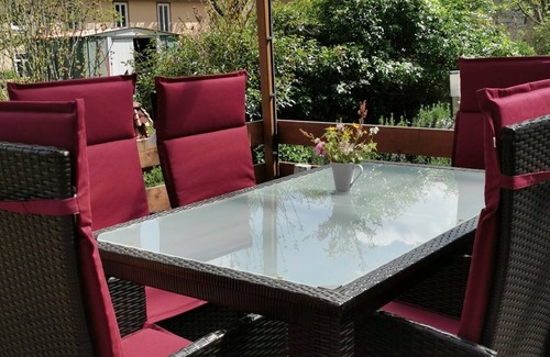 Wertheim Condo | Condo-Luxury-Ensuite with Bath-Garden view