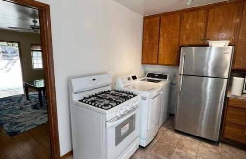 Sunset Park House | Condo Near Beach SM